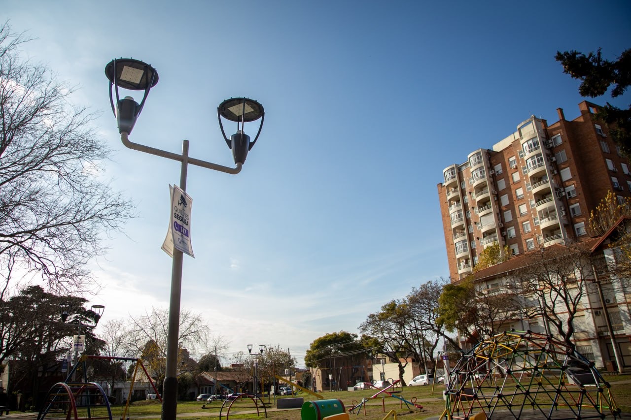 EL MUNICIPIO CONTINÚA INSTALANDO LUMINARIAS LED