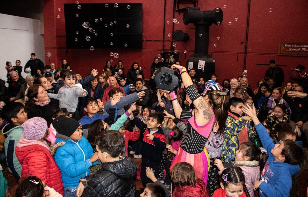 MÁS DE 100.000 PERSONAS DISFRUTARON DE "SOMOS QUILMES"
