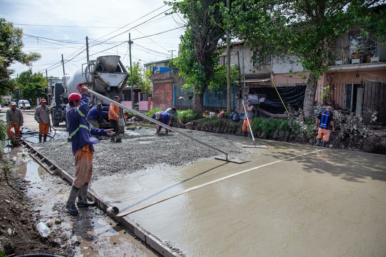 ÚLTIMA ETAPA DEL ASFALTO DE 85 CUADRAS DEL BARRIO LA UNIÓN DE SOLANO