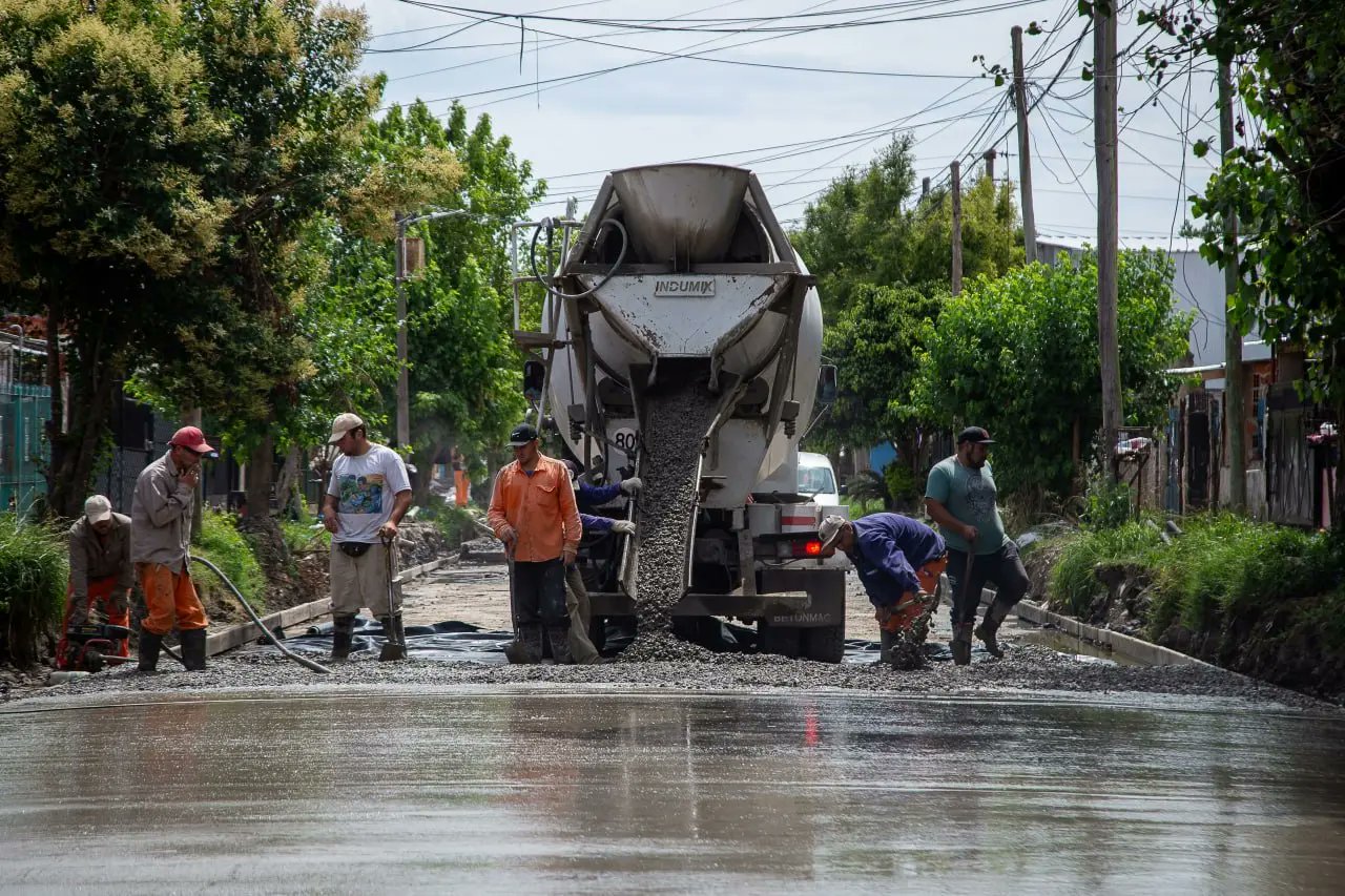 ÚLTIMA ETAPA DEL ASFALTO DE 85 CUADRAS DEL BARRIO LA UNIÓN DE SOLANO