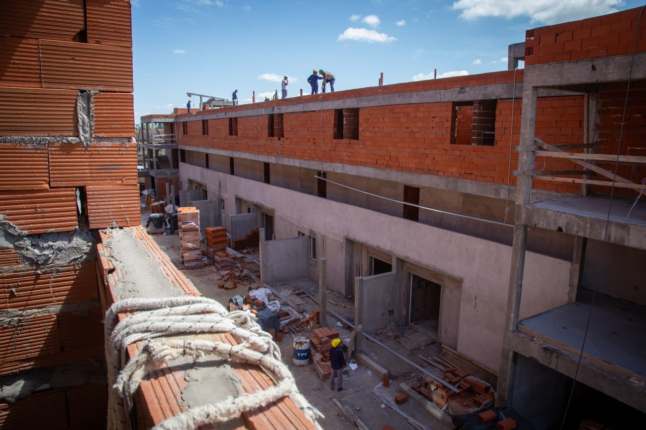 AVANZA LA OBRA DE 48 VIVIENDAS EN EL BARRIO FRATTASI DE EZPELETA