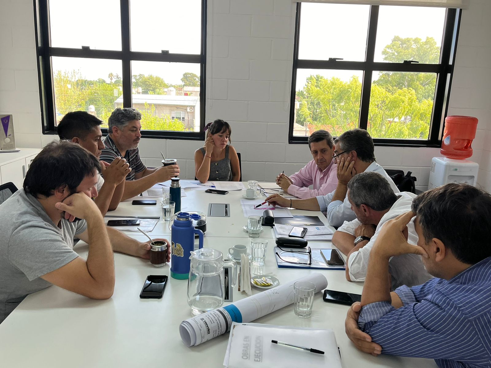 FUNCIONARIOS LOCALES JUNTO AL SUBSECRETARIO DE RECURSOS HÍDRICO BONAERENSE