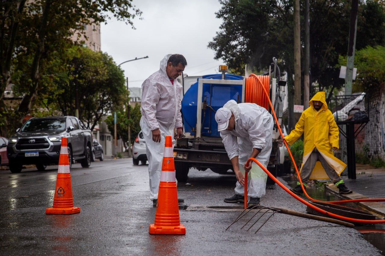 INTENSO OPERATIVO DE LIMPIEZA DE ARROYOS Y DESOBSTRUCCIÓN DE SUMIDEROS