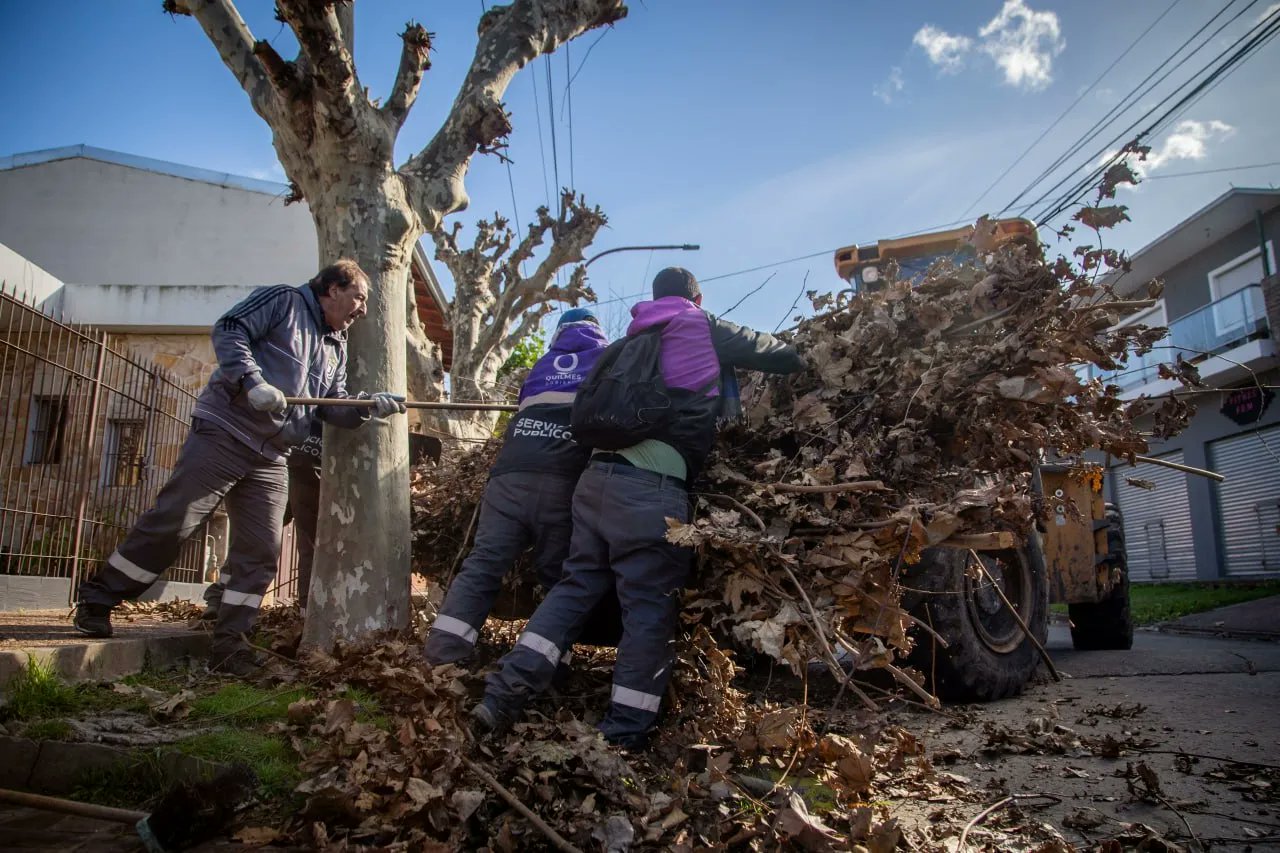 EL MUNICIPIO CONTINÚA CON LOS OPERATIVOS DE LIMPIEZA 