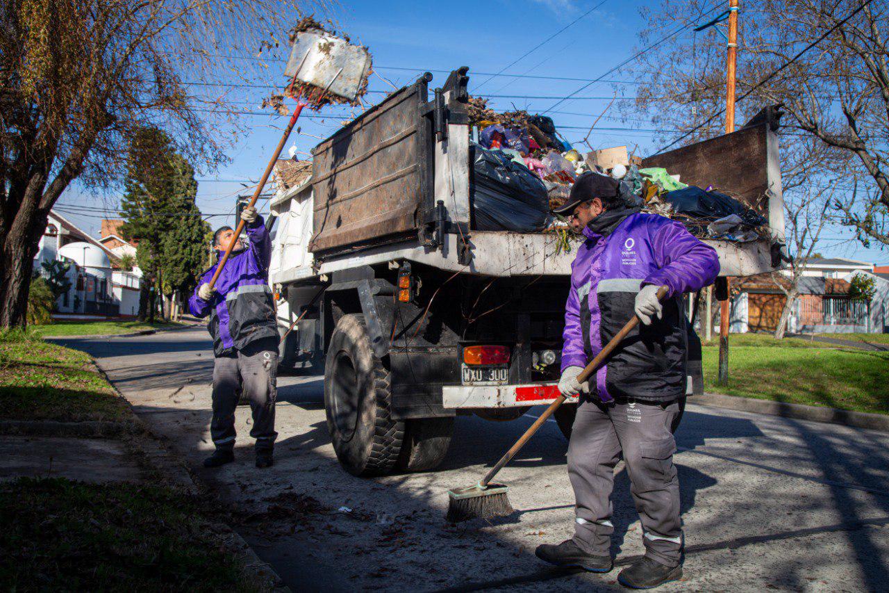 EL MUNICIPIO CONTINÚA CON TRABAJOS DE BACHEO Y DE MANTENIMIENTO DE ESPACIOS