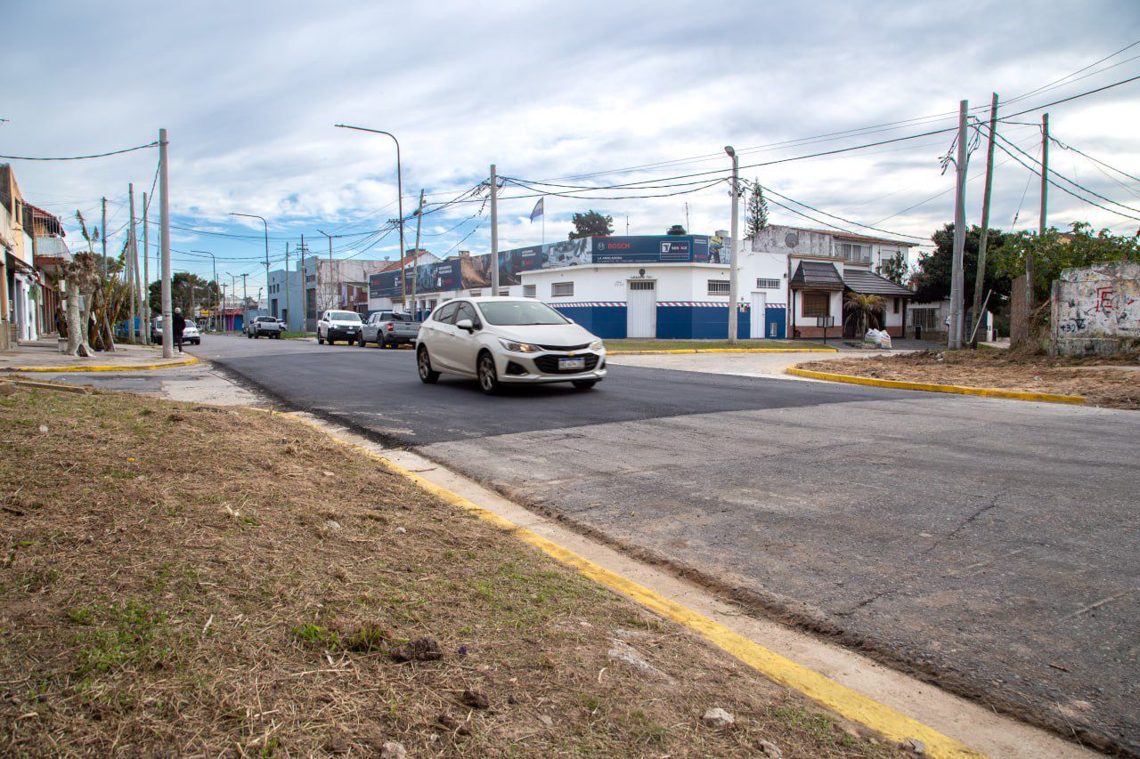 EL MUNICIPIO ABRIÓ EL CORTE EN LA AVENIDA LAMADRID POR LA OBRA DE AYSA