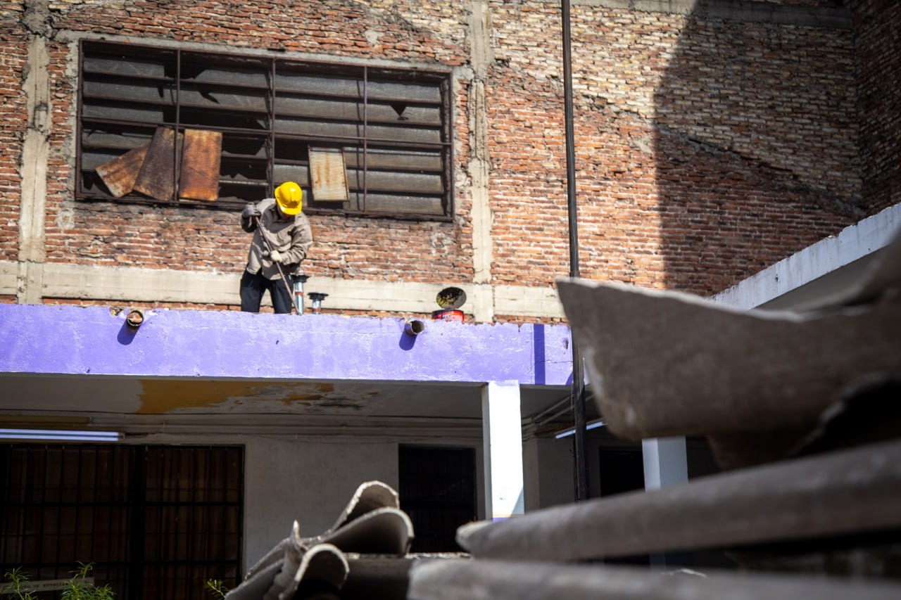 EL MUNICIPIO CONTINÚA REFACCIONANDO ESCUELAS PÚBLICAS DE QUILMES