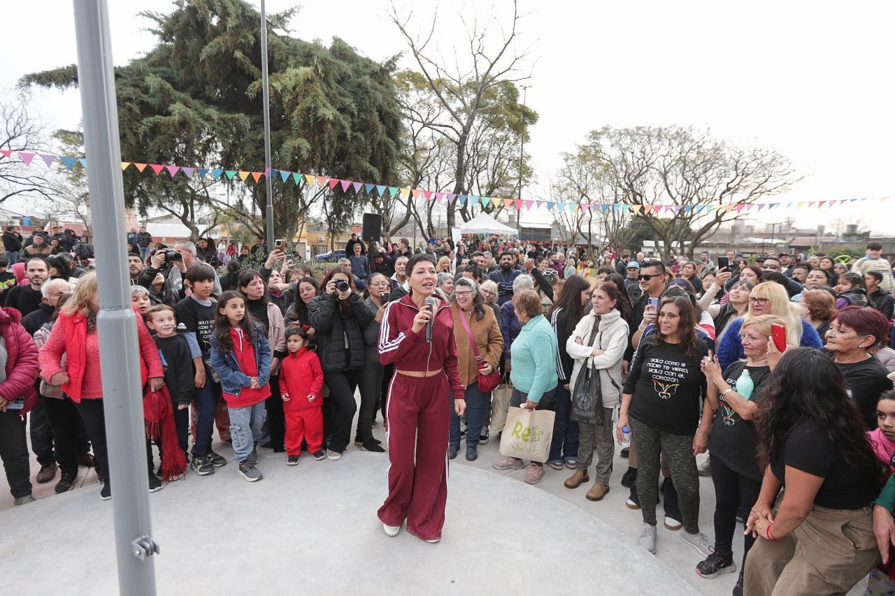 MAYRA INAUGURÓ LA PUESTA EN VALOR INTEGRAL DE LA PLAZA SANTO DOMINGO 