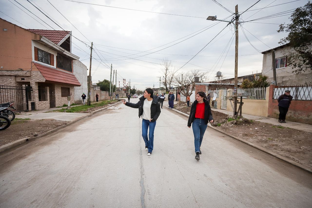 MAYRA INAUGURÓ NUEVAS OBRAS DE ASFALTO EN EL BARRIO SAN ANTONIO 
