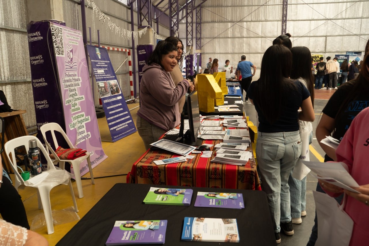 SE REALIZÓ LA 5ª EDICIÓN DE LA “EXPO QUILMES EDUCA 2025” EN SOLANO