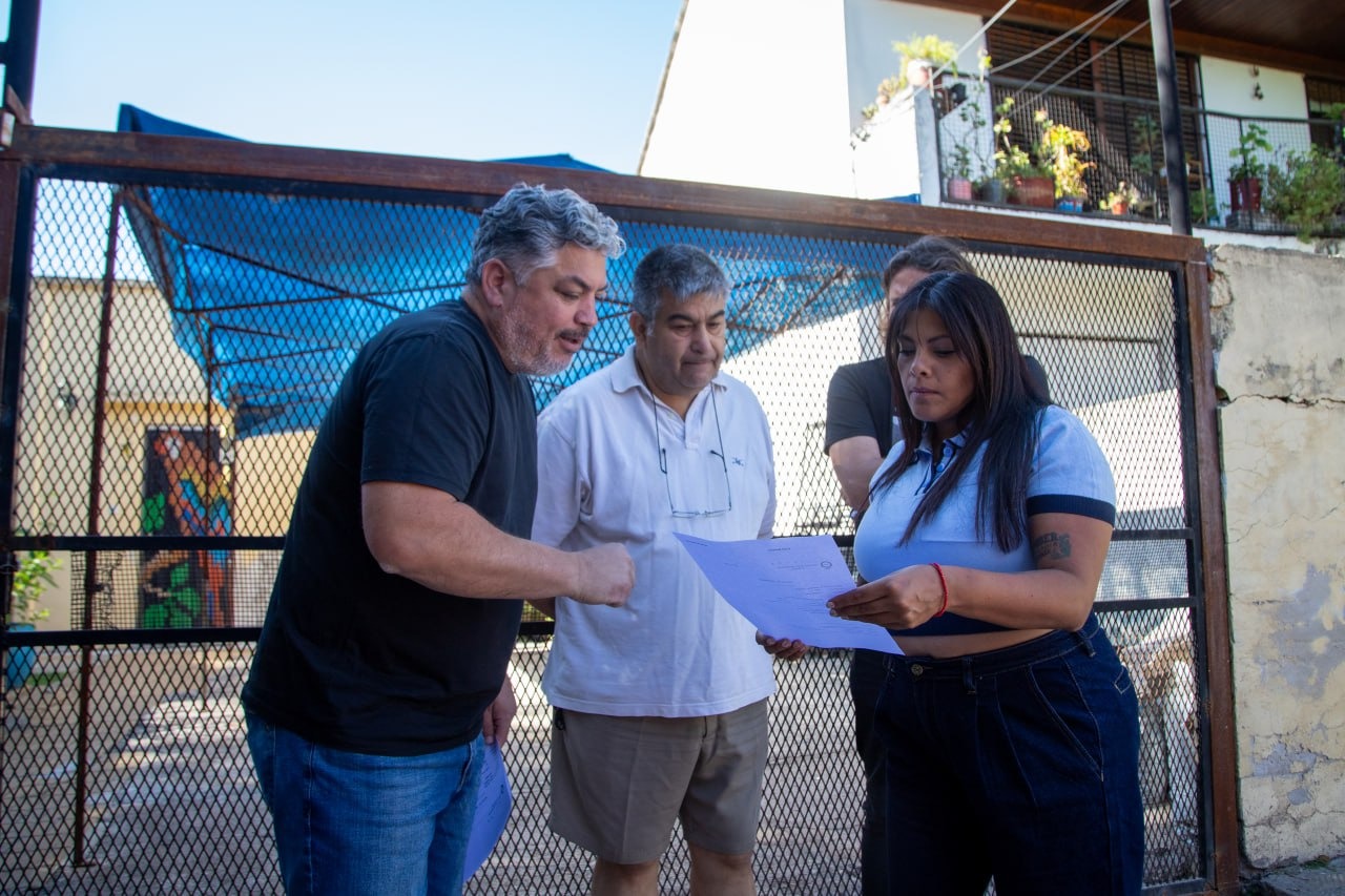 EL MUNICIPIO CONTINÚA CON LOS TRABAJOS DE BACHEO EN HORMIGÓN EN QUILMES 