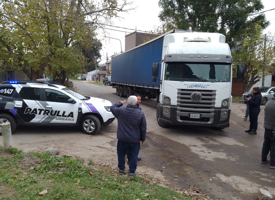 EL MUNICIPIO DE QUILMES INTERVINO ANTE GRAVES DAÑOS EN EL TENDIDO ELÉCTRICO