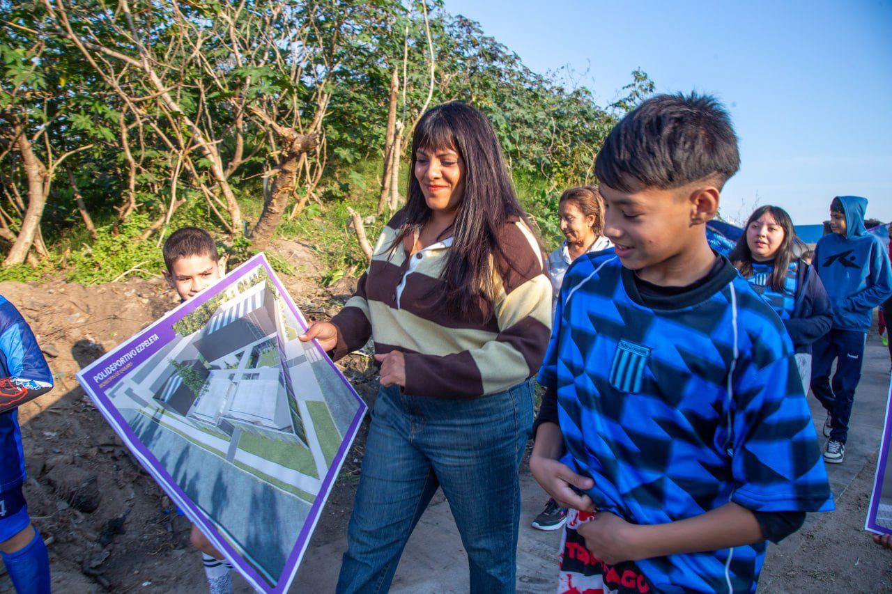 PRESENTARON LA OBRA DEL NUEVO POLIDEPORTIVO DE EZPELETA