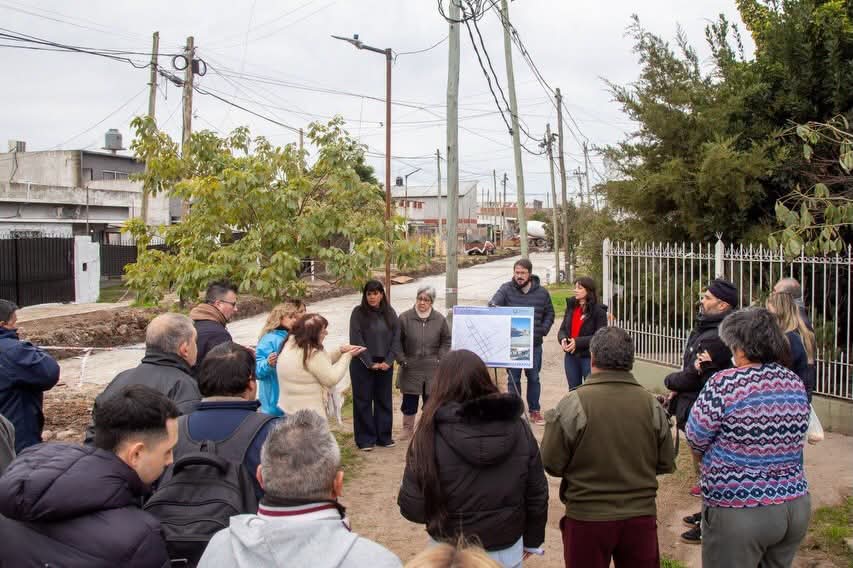  AVANZAN LAS OBRAS PARA COMPLETAR LA PAVIMENTACIÓN EN KOLYNOS 