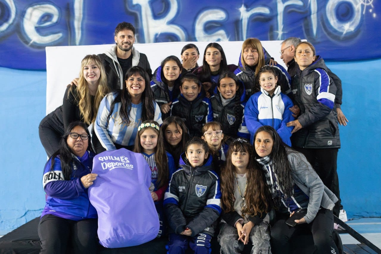 EL MUNICIPIO ENTREGÓ KITS DEPORTIVOS A 37 CLUBES DE BARRIO 