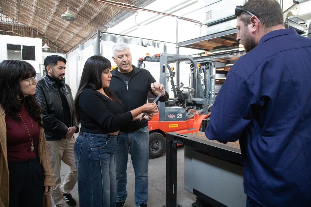 EL MUNICIPIO ENTREGÓ EL CERTIFICADO DE HABILITACIÓN INDUSTRIAL A LA EMPRESA