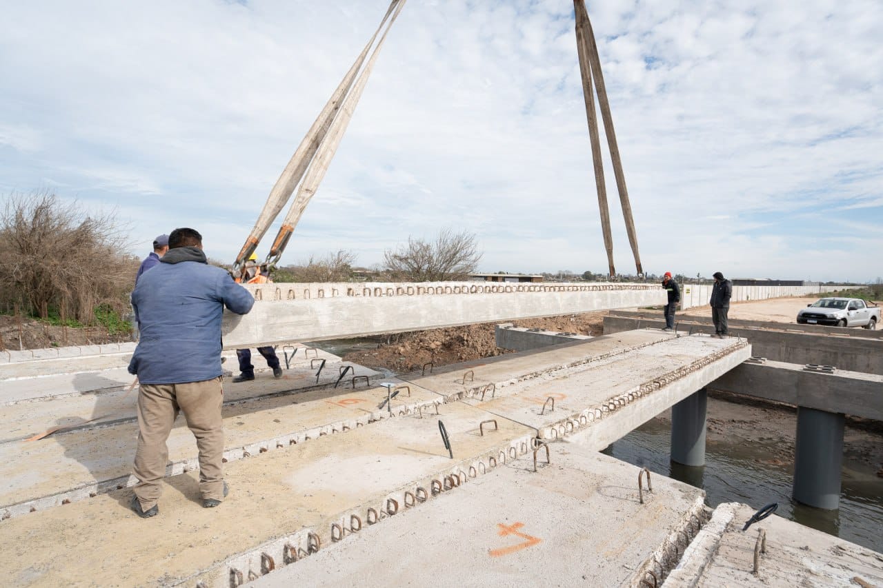 AVANZA LA CONSTRUCCIÓN DE LA NUEVA SUBIDA Y BAJADA DE EZPELETA 