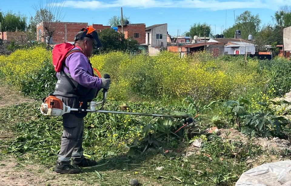 EL MUNICIPIO REALIZA TRABAJOS DE LIMPIEZA FRENTE AL ALERTA DE TORMENTAS