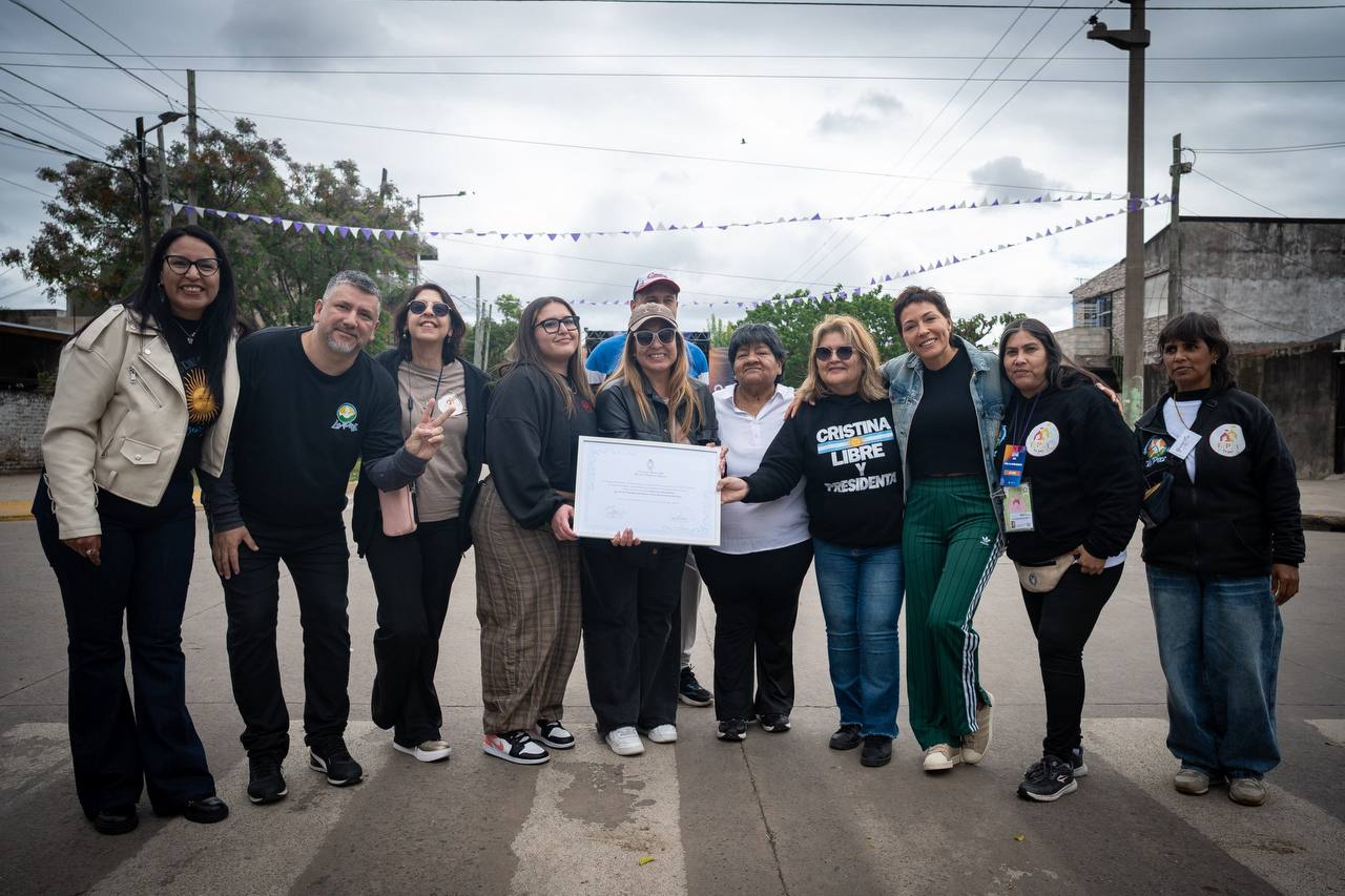 EVA MIERI ANUNCIÓ LA CONSTRUCCIÓN DE NUEVOS PAVIMENTOS EN EL BARRIO LA PAZ